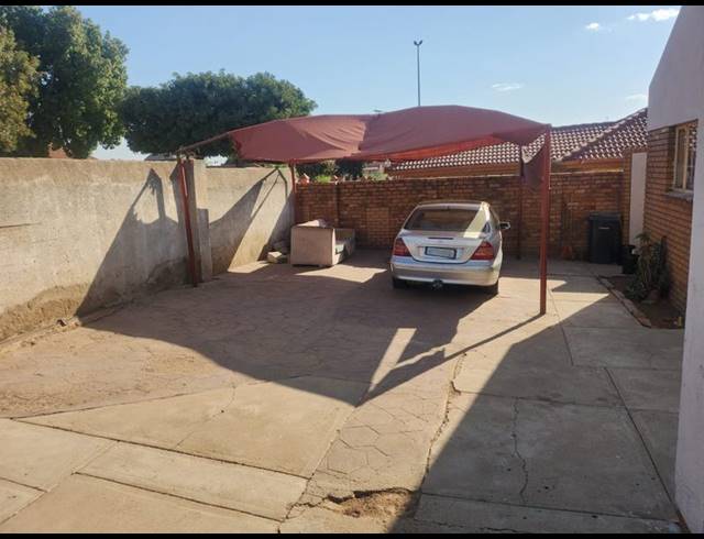 3 BEDROOM HOUSE FOR SALE IN SOSHANGUVE BB